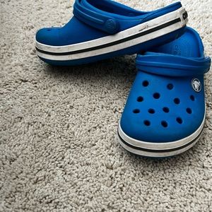 Blue crocs kids size 11